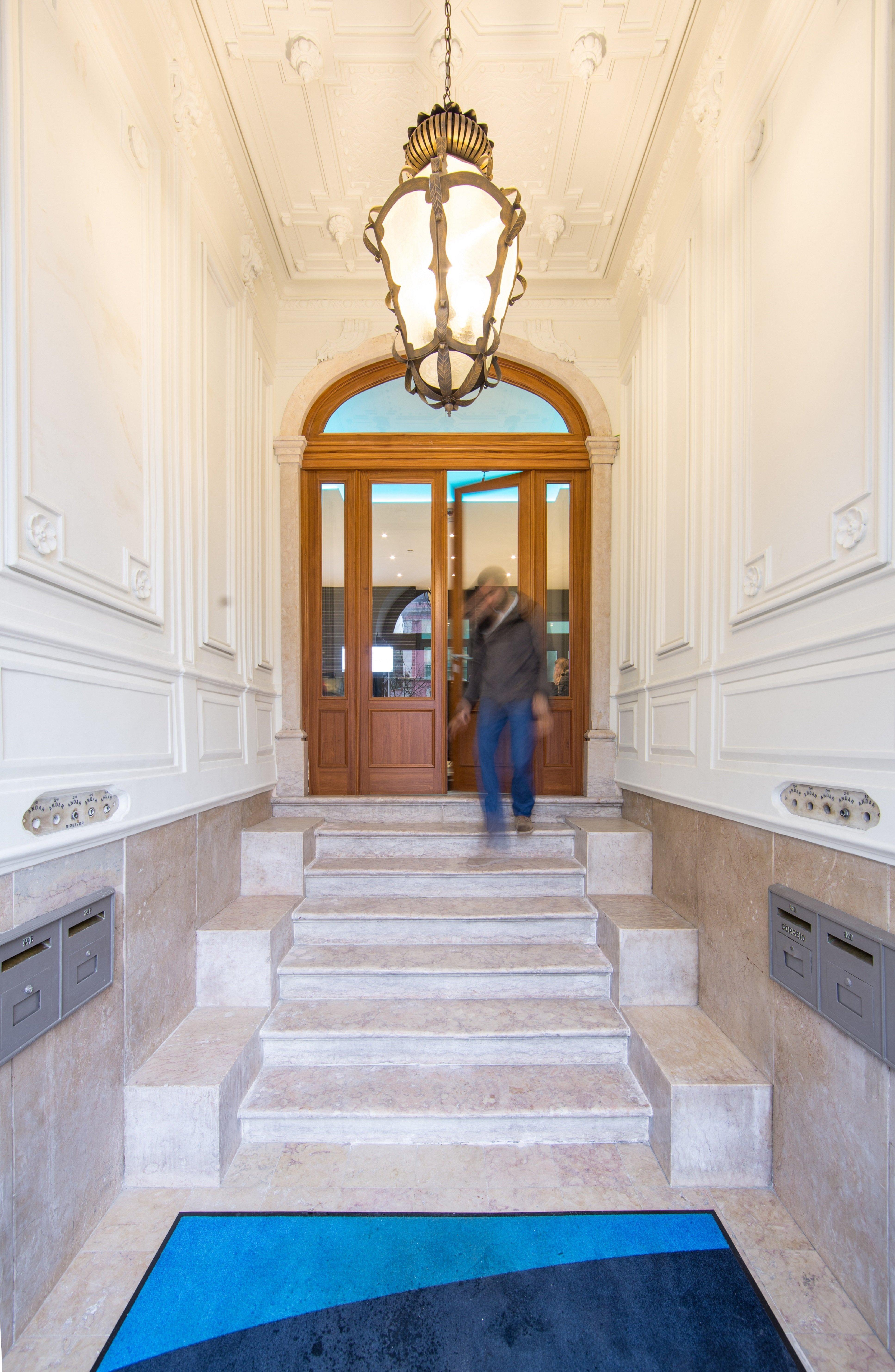 Holiday Inn Express Lisboa - Av. Liberdade By Ihg Exterior photo