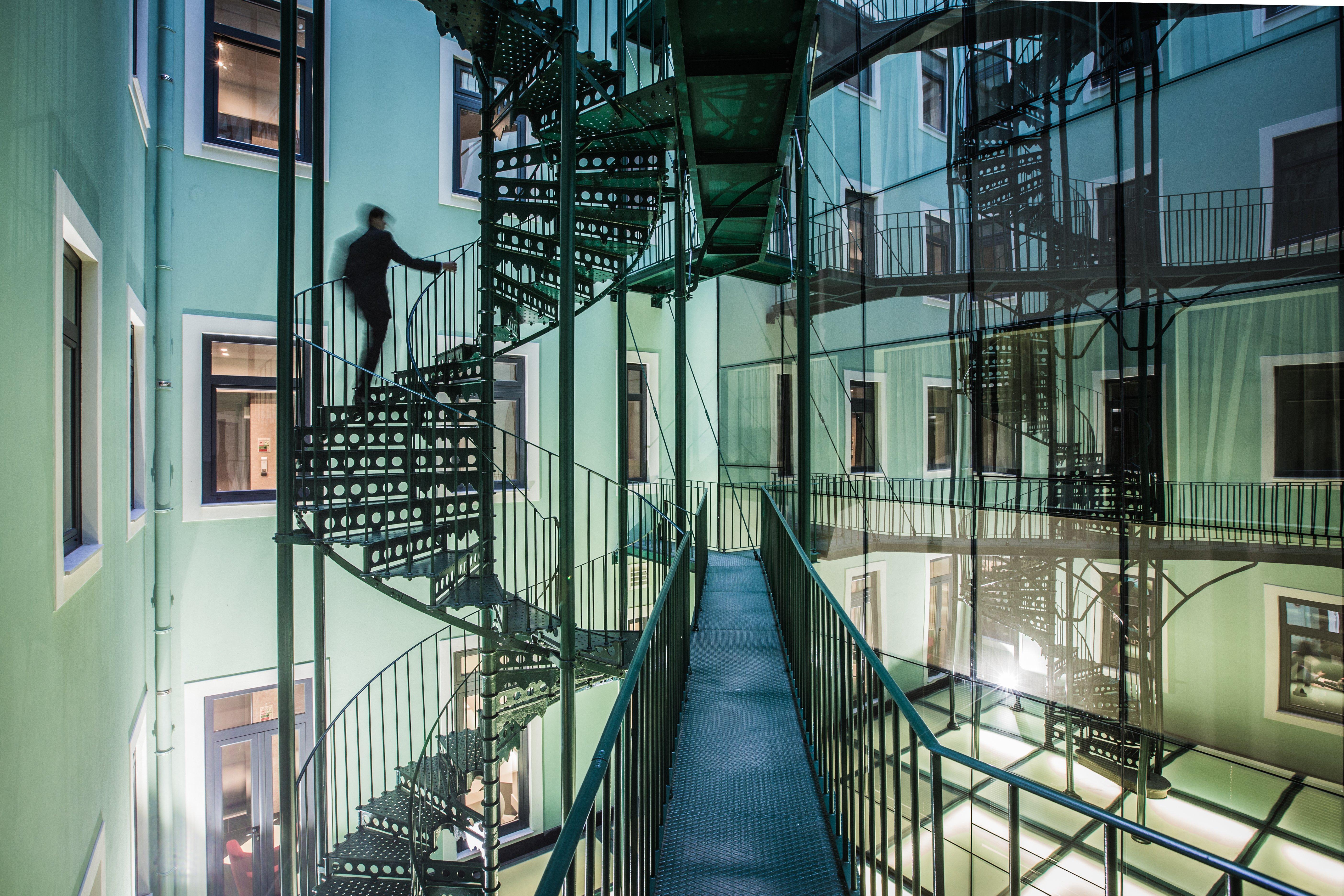 Holiday Inn Express Lisboa - Av. Liberdade By Ihg Exterior photo