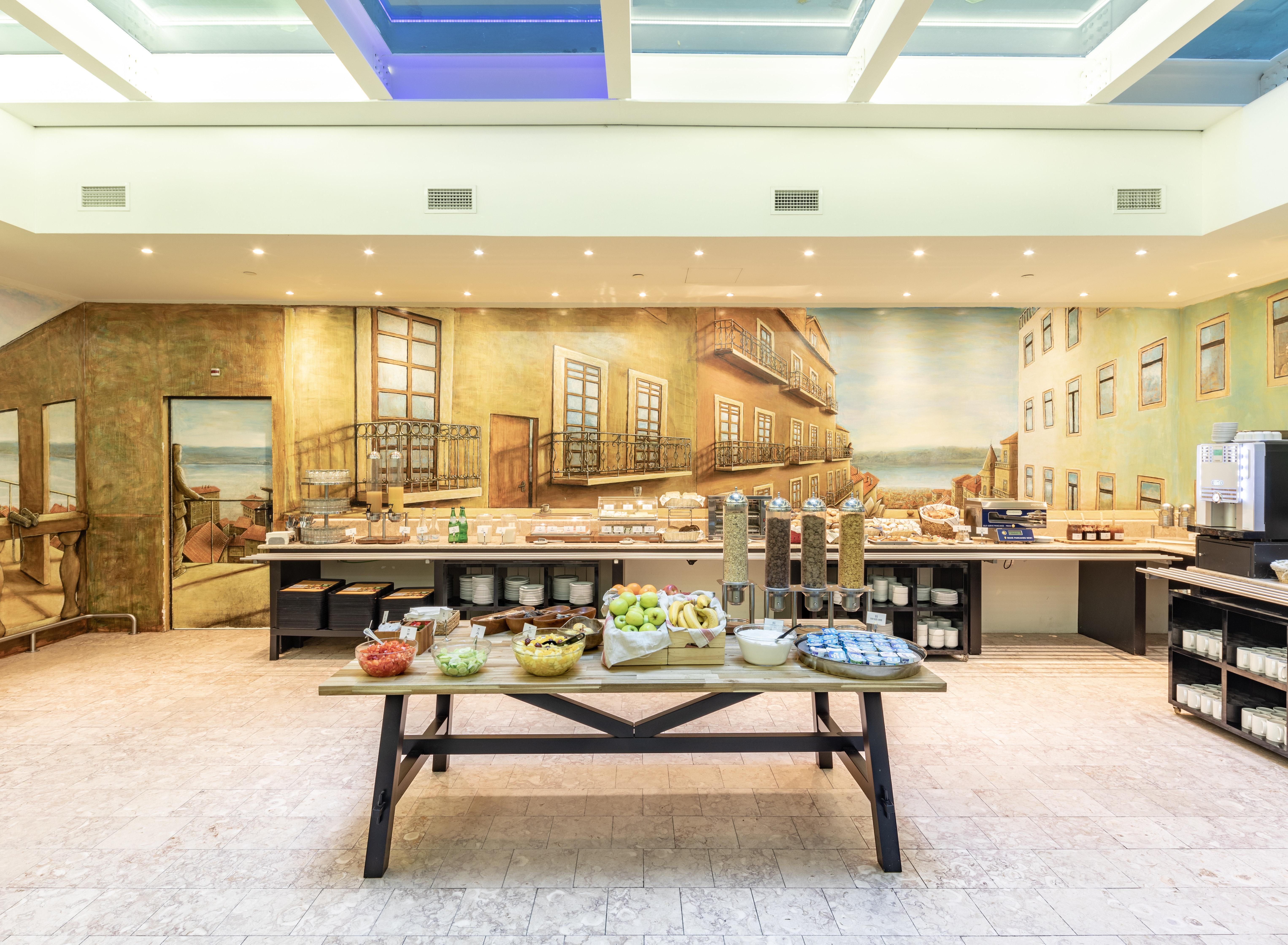Holiday Inn Express Lisboa - Av. Liberdade By Ihg Exterior photo