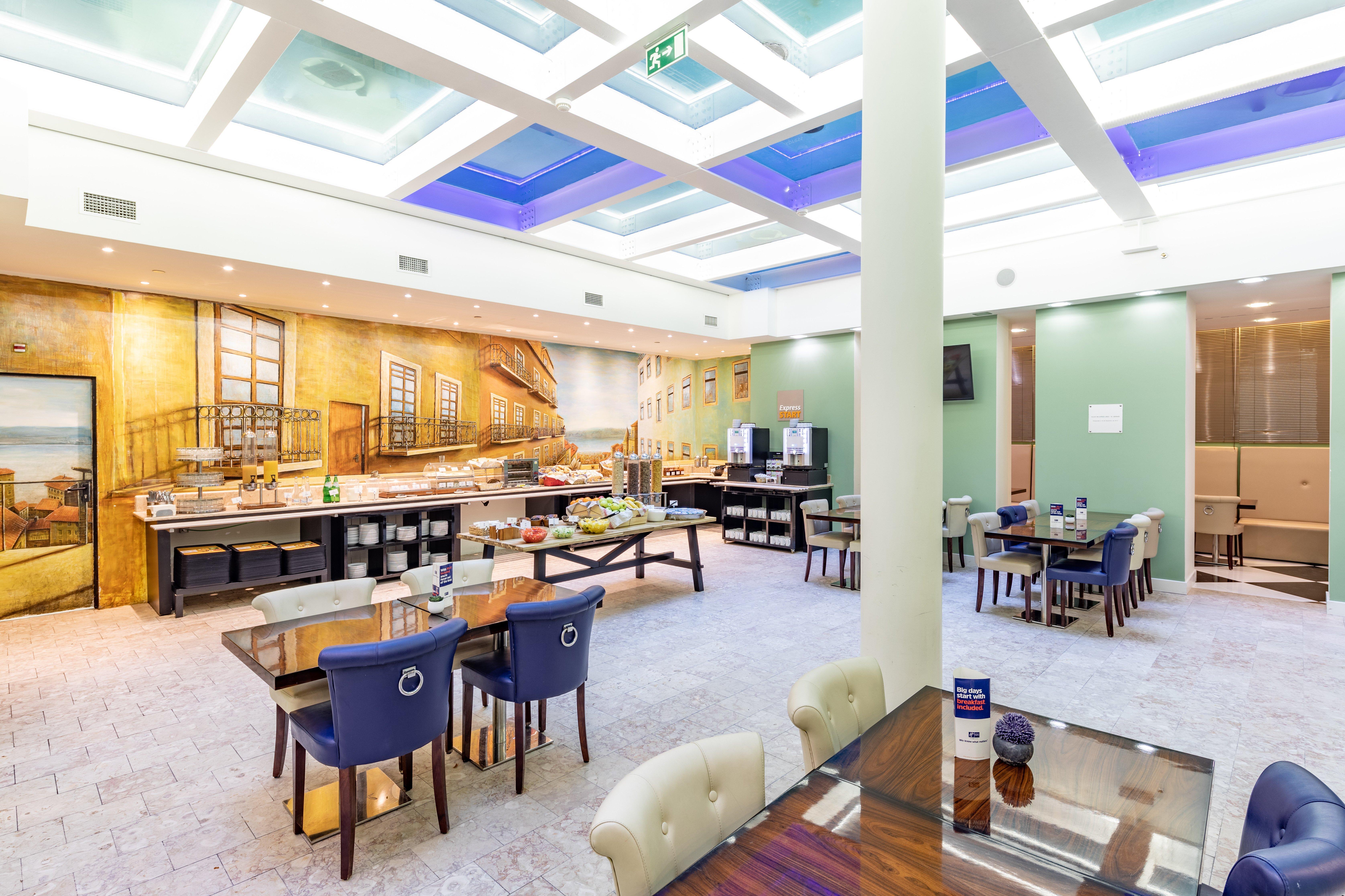Holiday Inn Express Lisboa - Av. Liberdade By Ihg Exterior photo